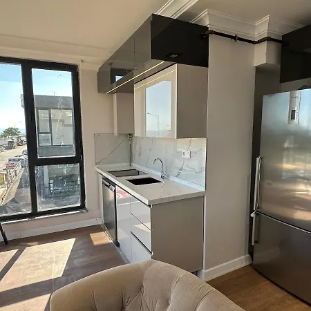 Apartment Air-conditioned Brand-new With Natural Gas Heating