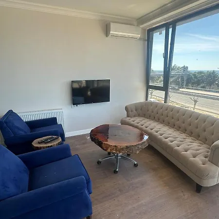 Apartment Air-conditioned Brand-new With Natural Gas Heating *